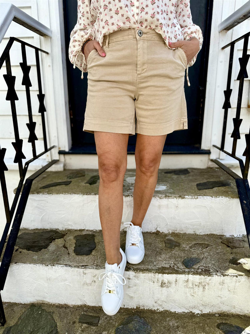 MAGARETH SHORTS Sand