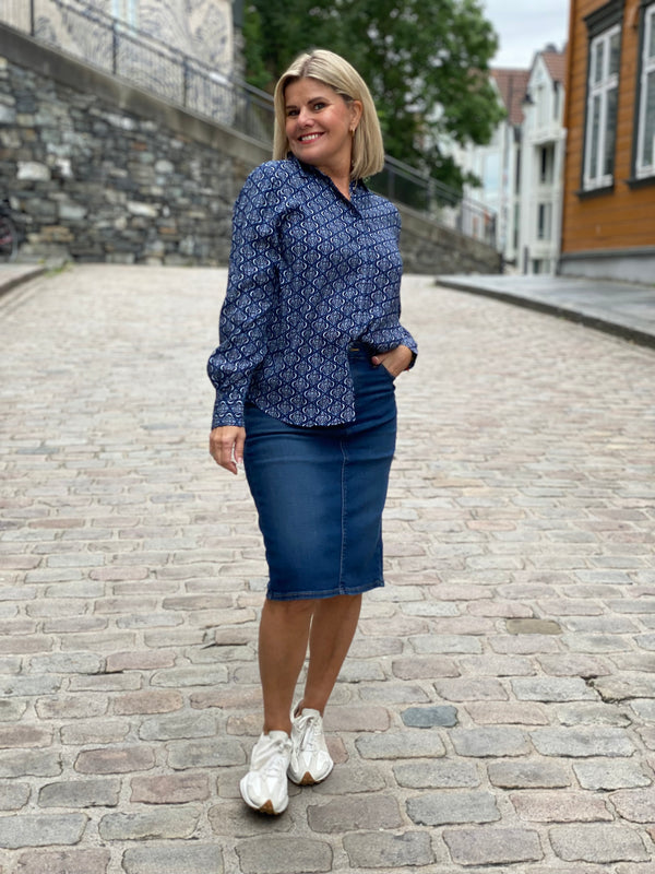 Lovy-shirt Mørkblå Med Lyseblå Mønster
