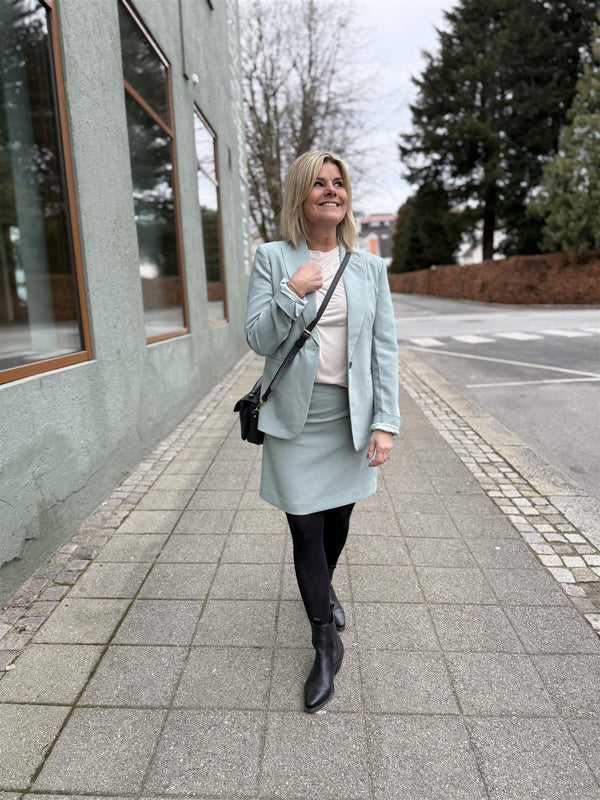Corinne Aline skirt