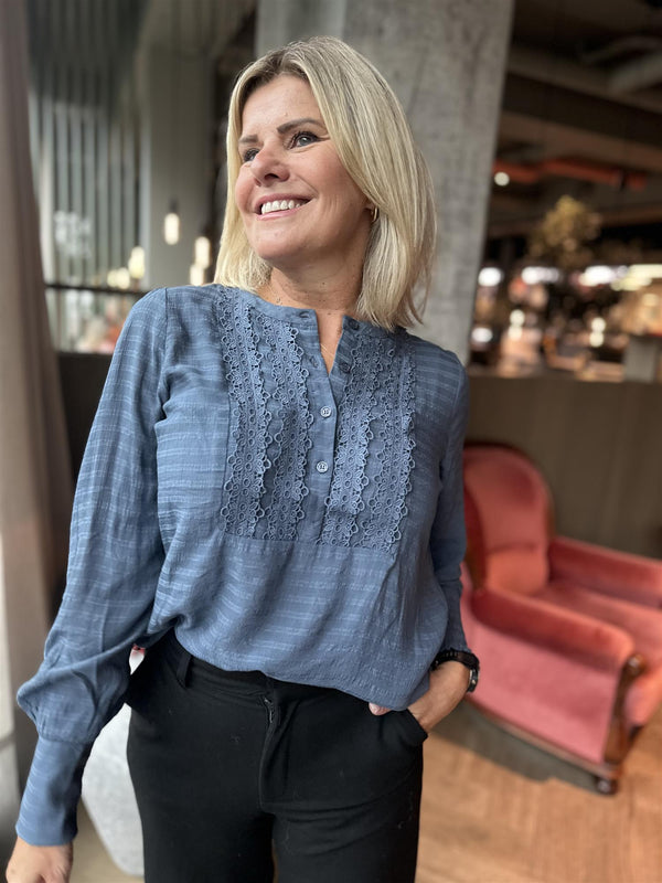 Shu-blouse Gråblå