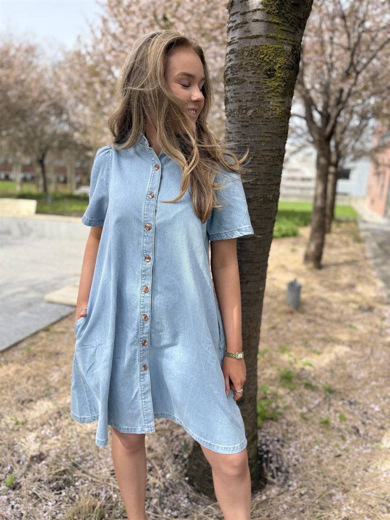 JOLENE 2/4 SHIRT DRESS Lys Jeansblå