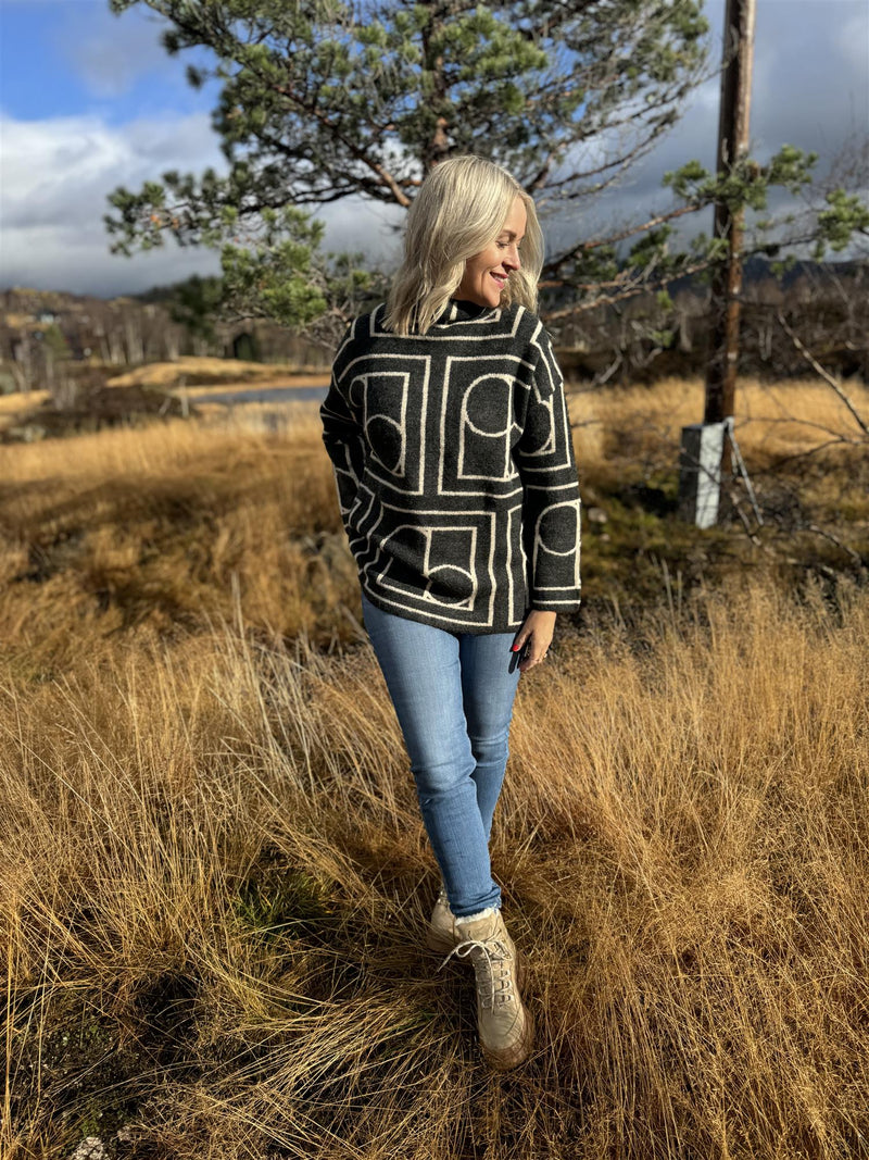 Hedaya pullover Svart Med Offwhite Streker