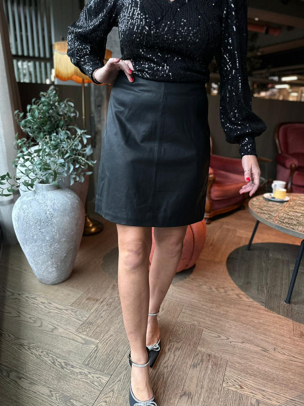 Olicia leather skirt Sort