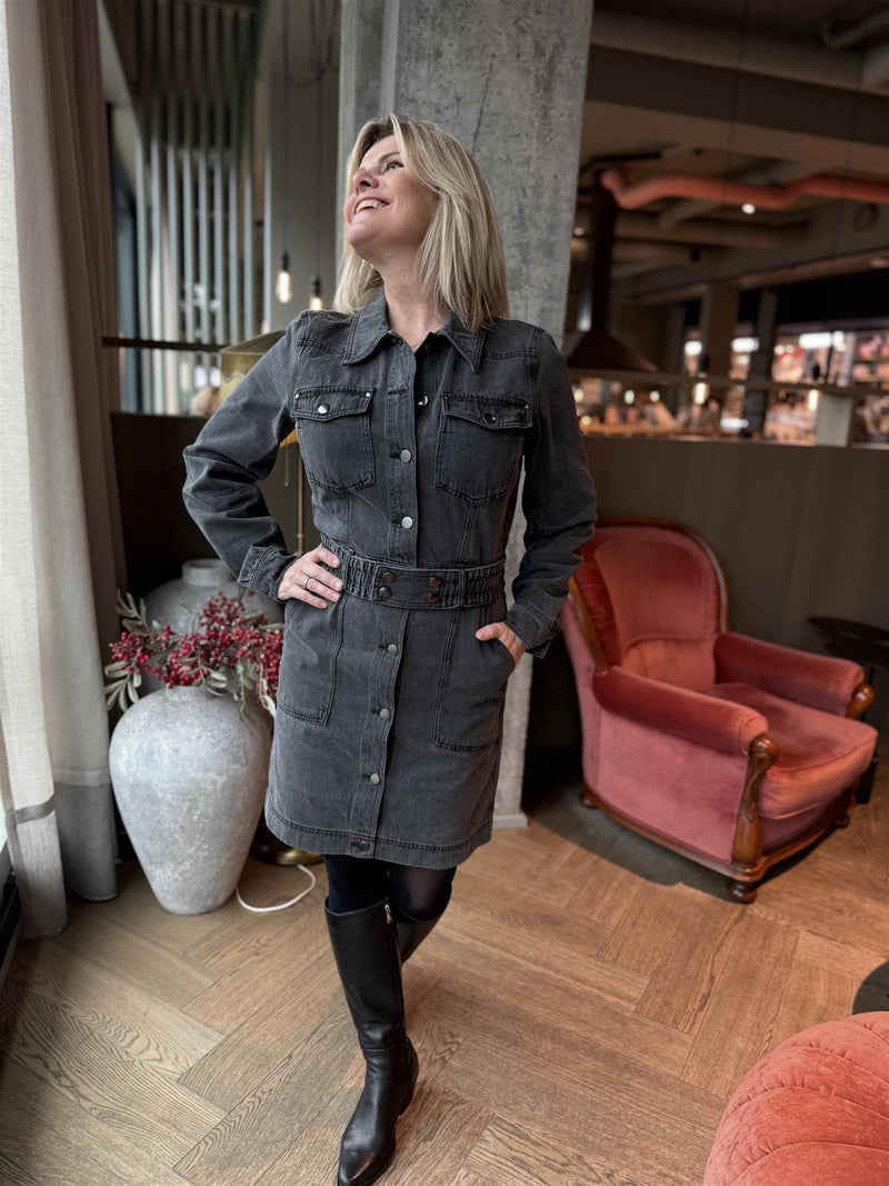 Rounova L/S short denim dress Svart