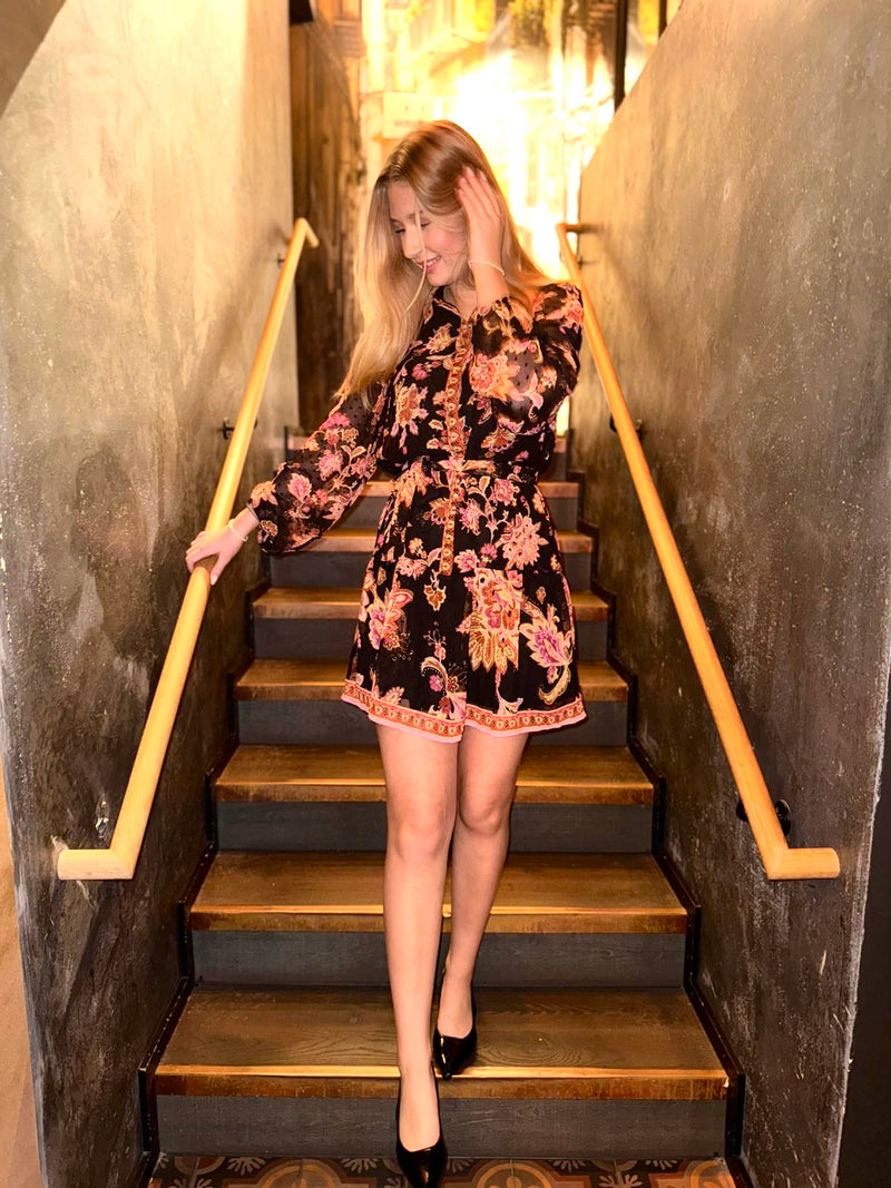 Praya O-Neck Short Dress Sort M. Blomster