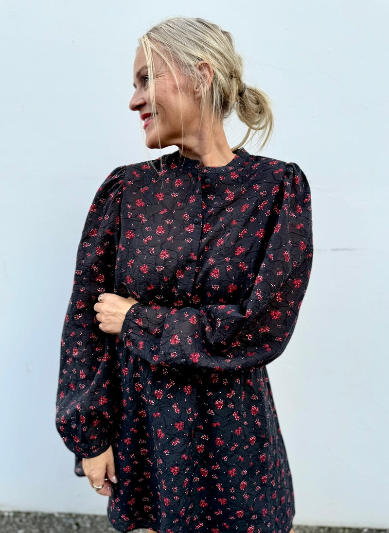 Nancy Shirt Sort M. Blomster