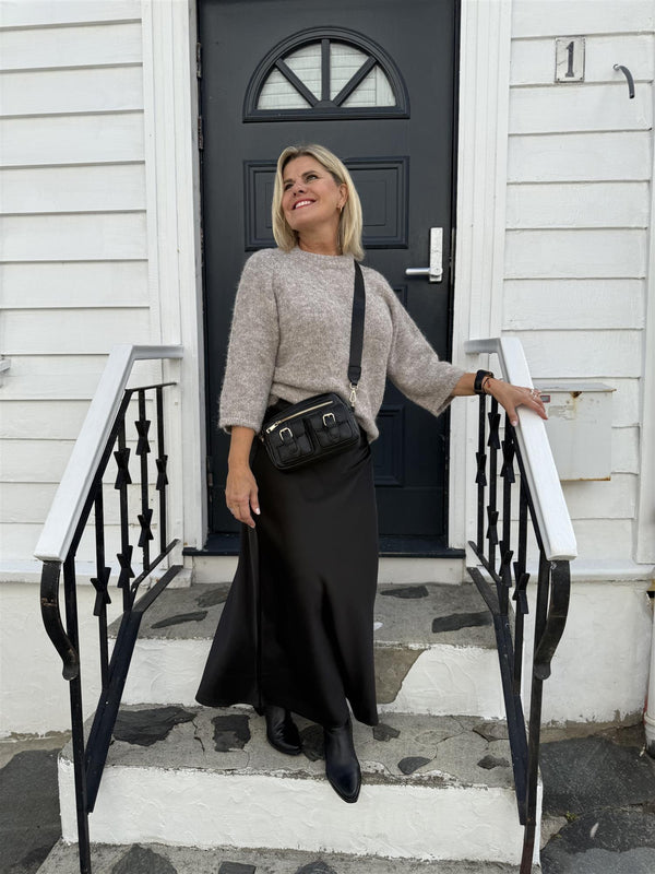 Yaspella hw maxi skirt Svart