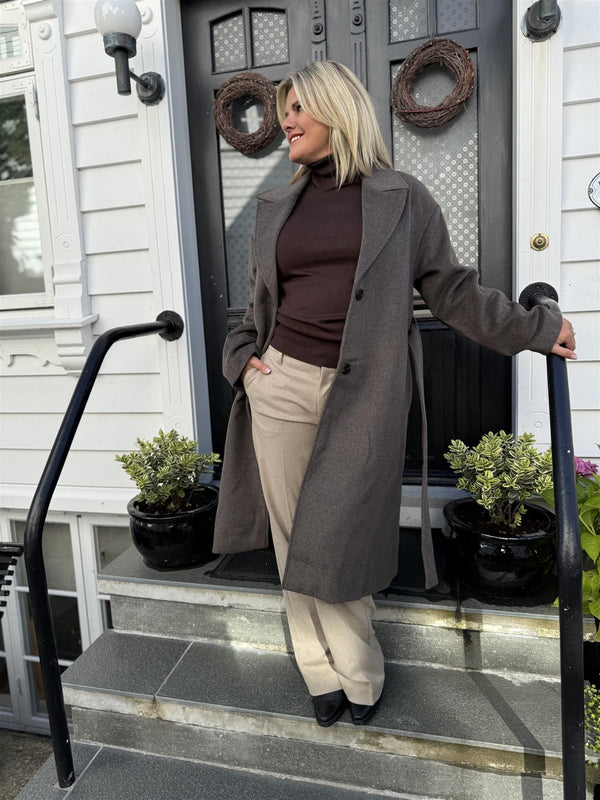 LINSE BELTED COAT Mørkebrunt Melert