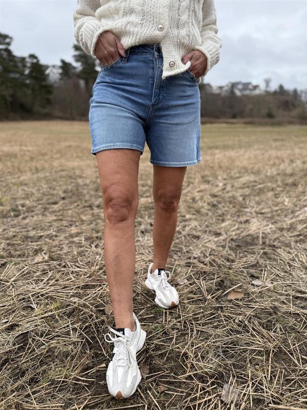 WRANGLER COWBOY SHORTS 5 INCH Medium Jeansblå