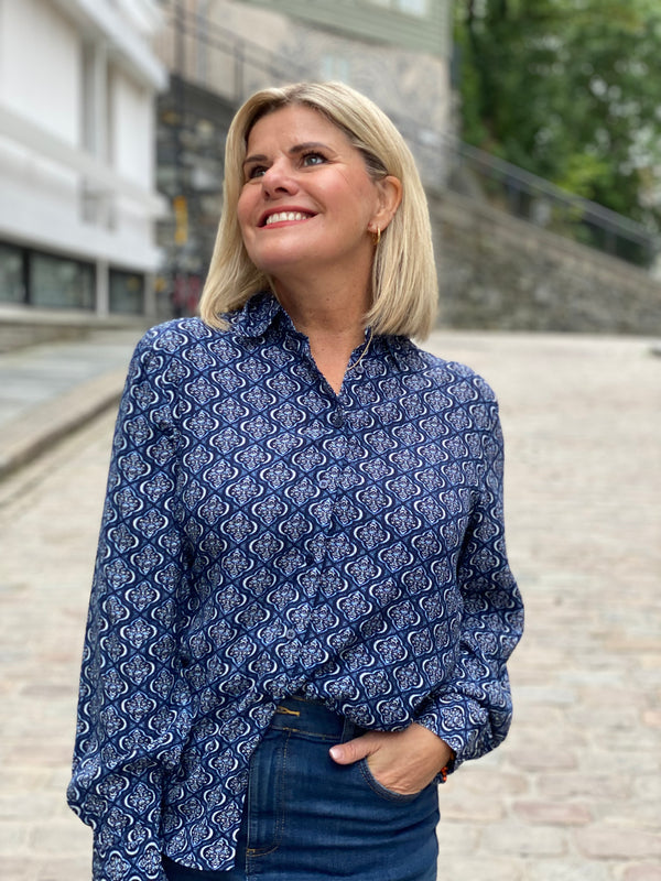 Lovy-shirt Mørkblå Med Lyseblå Mønster
