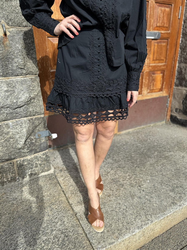 YASYAMINA HW SKIRT S Svart