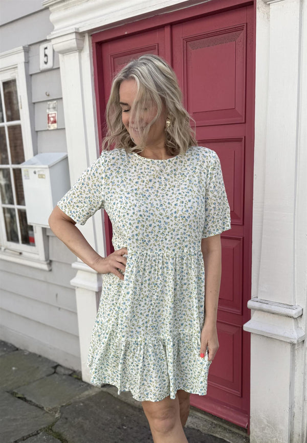VIGREIS DRESS Offwhite Med Blå Blomster