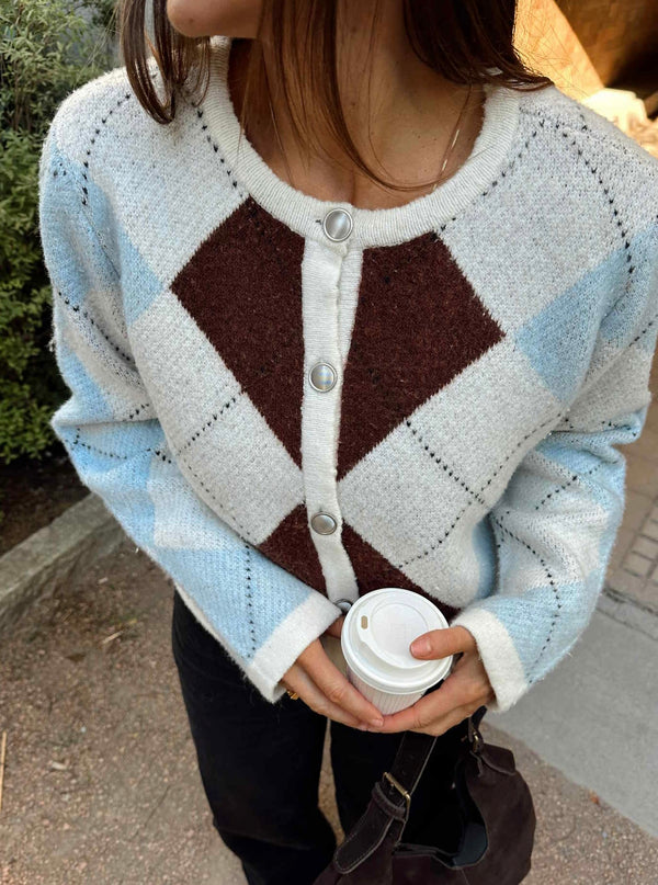 KAYLA O-NECK L/S CHECK KNIT CARDIGAN Offwhite M/Ruter Brun Og Blå