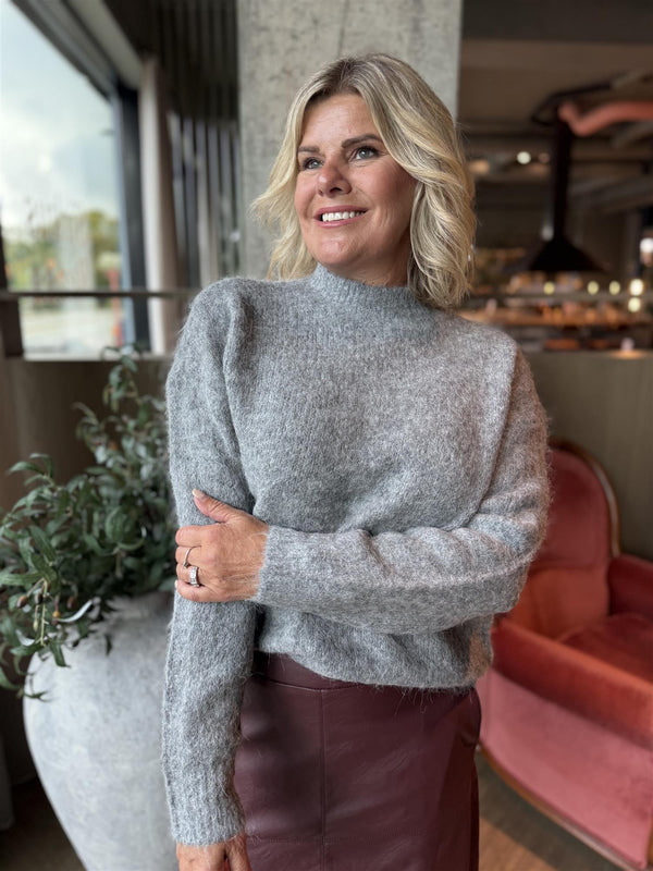 Bennu funnelneck ls knit top Grå Melert