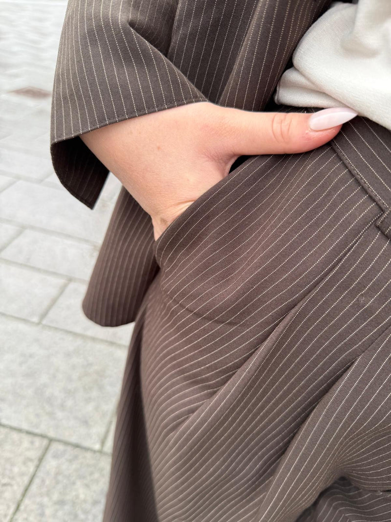Vitta high pant Mørkebrun Med Striper