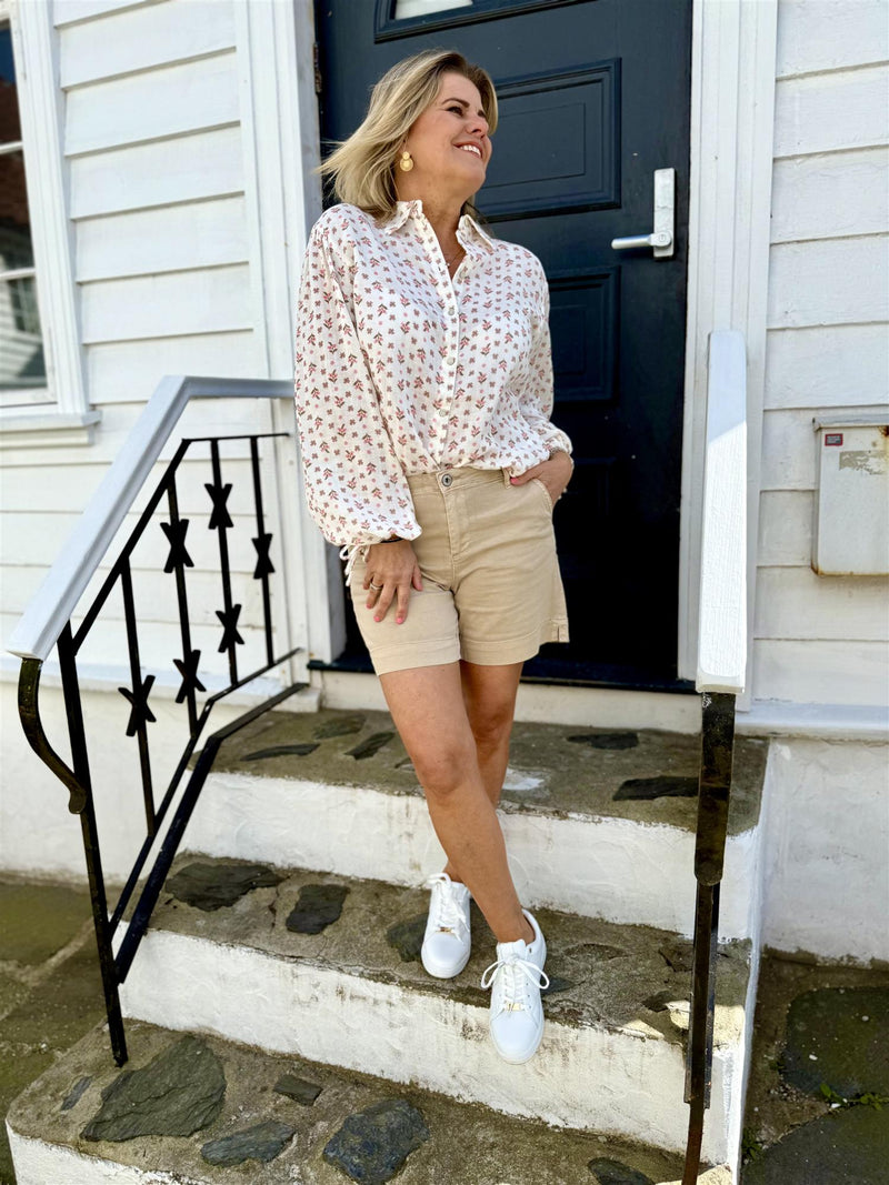 Yasyona ls shirt Offwhite Med Rosa Blomster