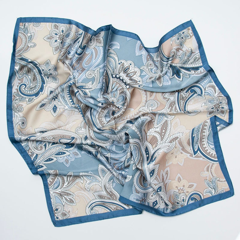 Lite Skjerf beige m/paisley mønster Blå M. Mønster