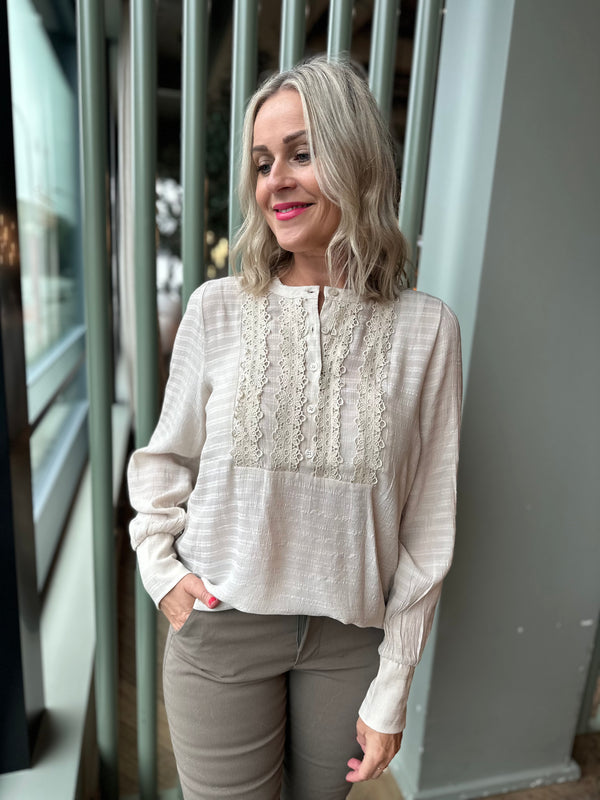 Shu-blouse Beige