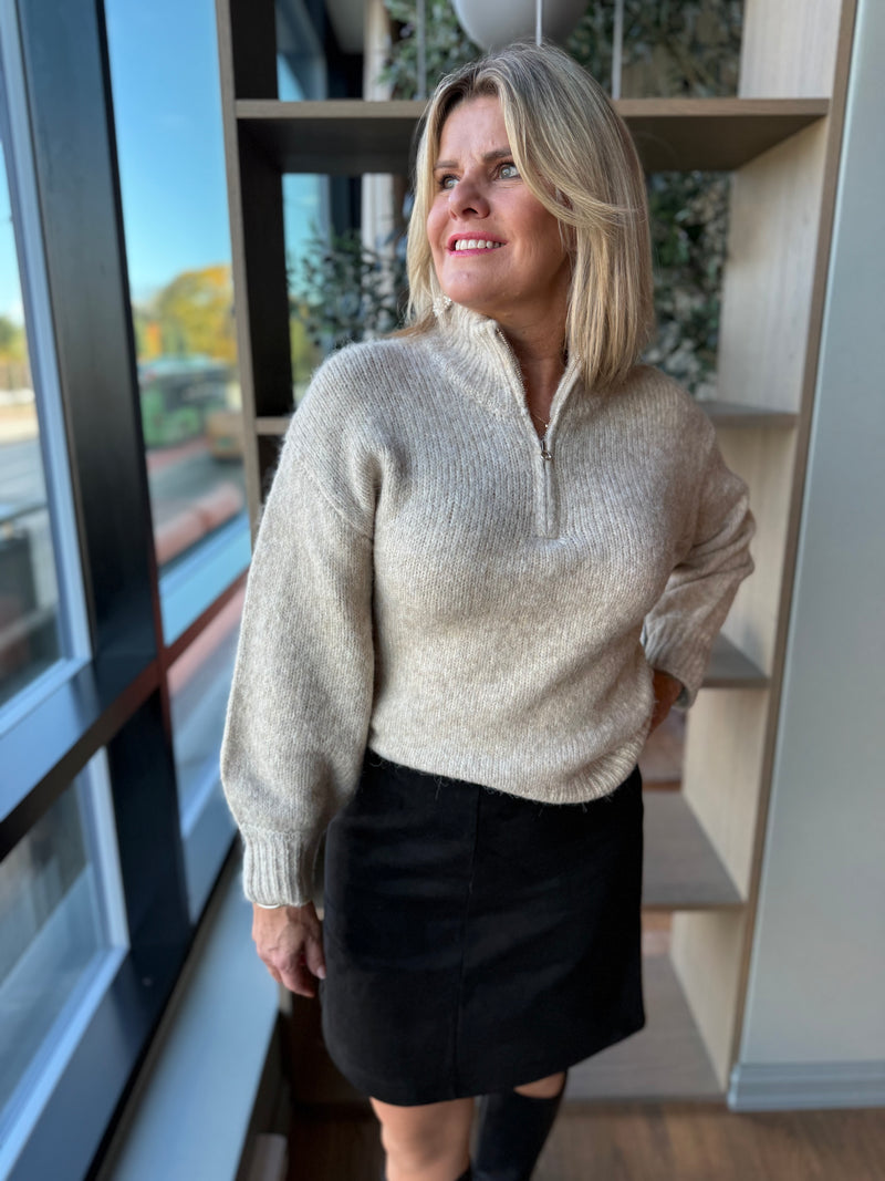 Ladie`s Oversized Sweather Beige