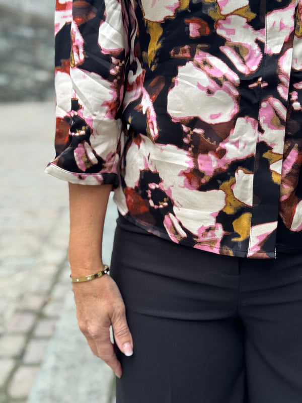 CINNA ELLY SHIRT Sort M. Blomster