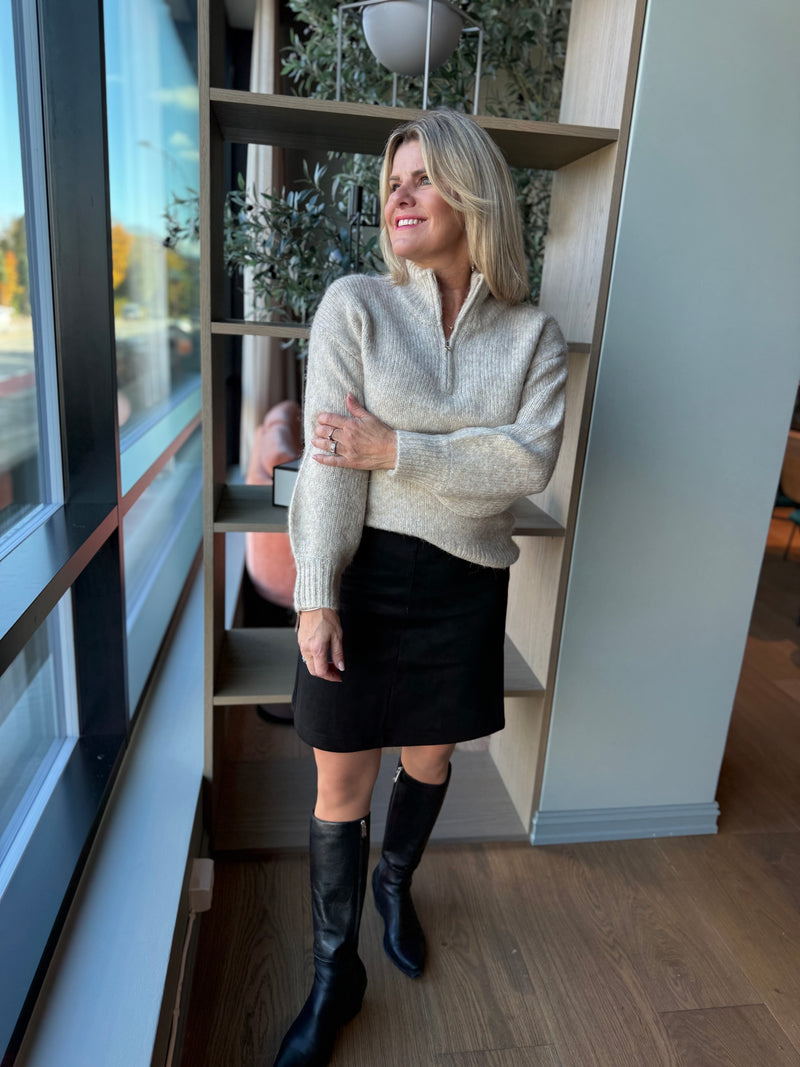Ladie`s Oversized Sweather Beige