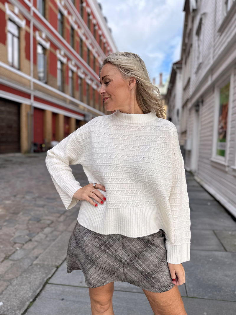 Molina Structure Pullover Off-White