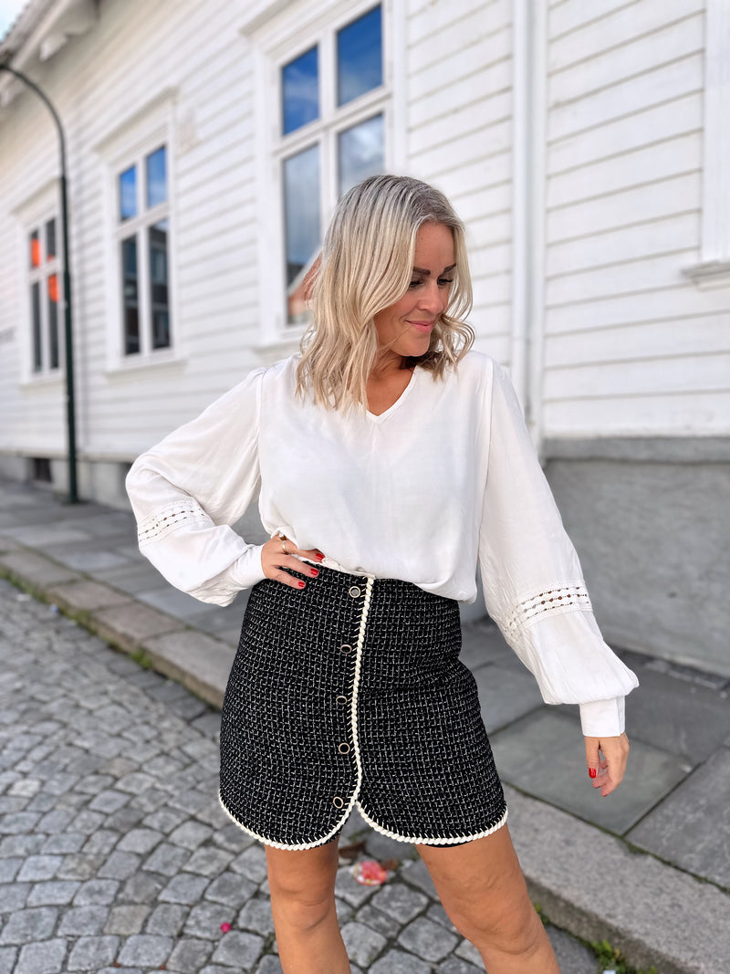 VIHIA V-NECK L/S TOP/SU Kremfarget