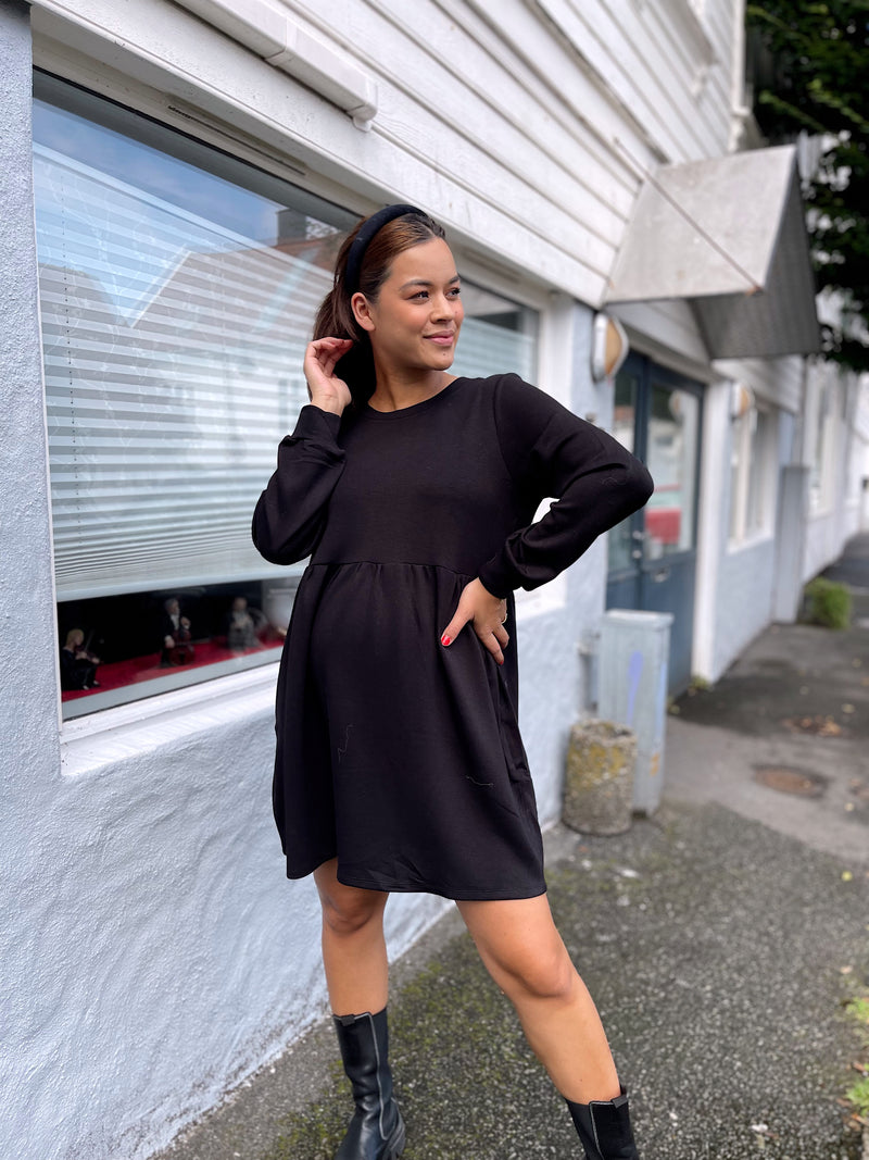 Vireflecta sweat dress Sort