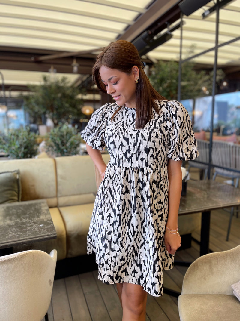 Vlora 2/4 Dress AO Beige Med Mønster