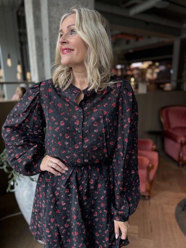 Nancy Shirt Sort M. Blomster