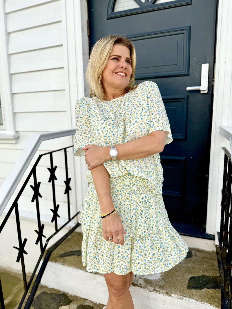 VIGREIS SHORT SKIRT Offwhite Med Blå Blomster