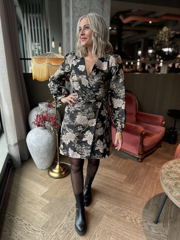 OTHEA SHORT WRAP DRESS Sort