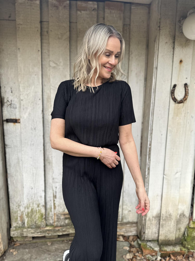Viplisa O-neck Top Sort