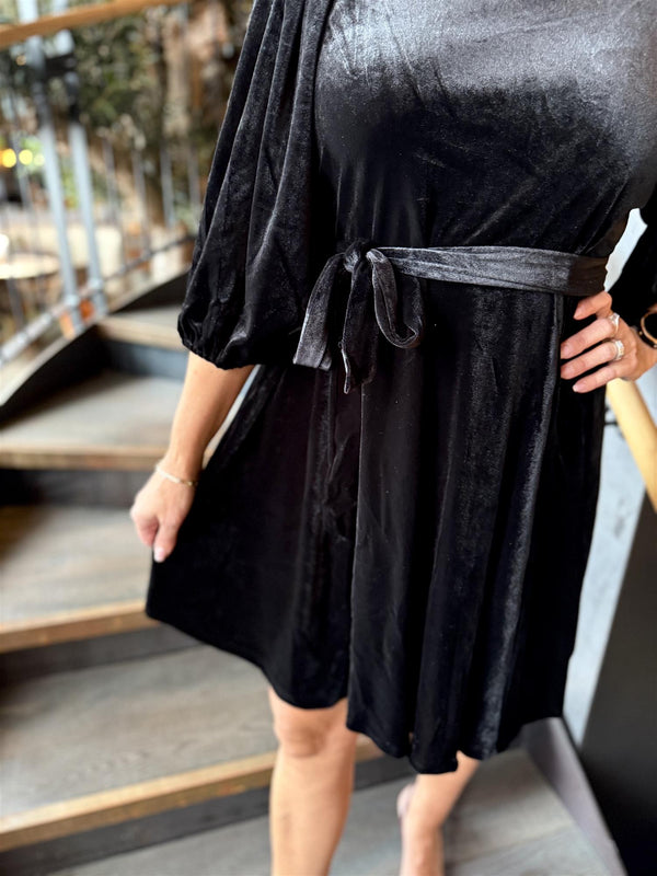 Emily O-Neck Short Dress Sort
