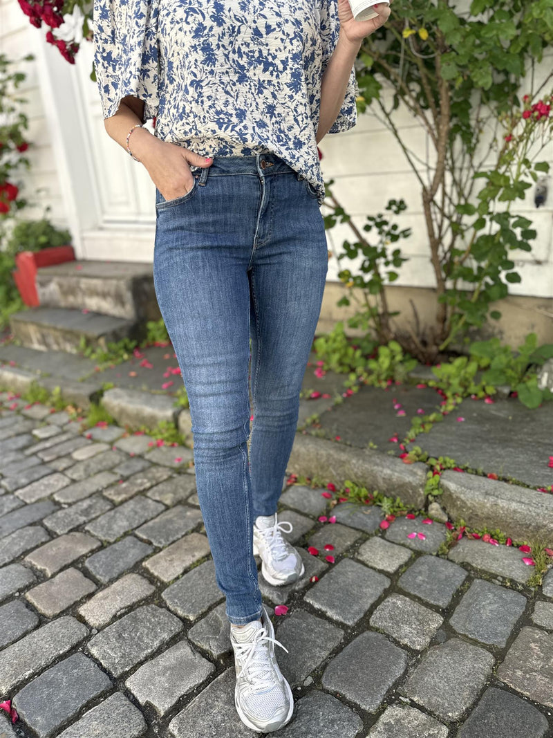 Visarah WU02 RW Skinny Jeans (32) Medium Jeansblå