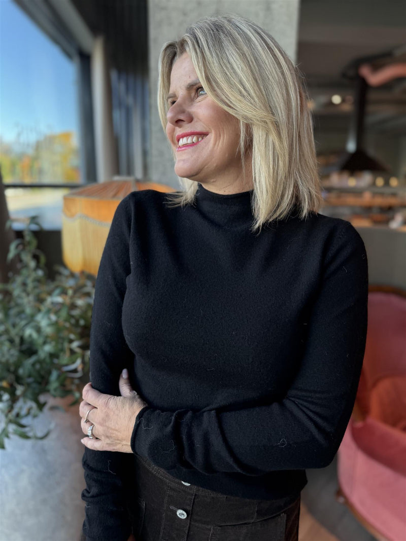 Molina Mockneck Pullover Sort