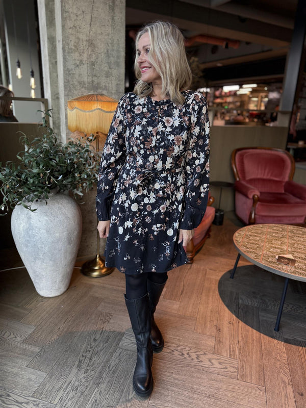 Elma o-neck l/s short dress Sort Med Brun/Offwhite Blomster