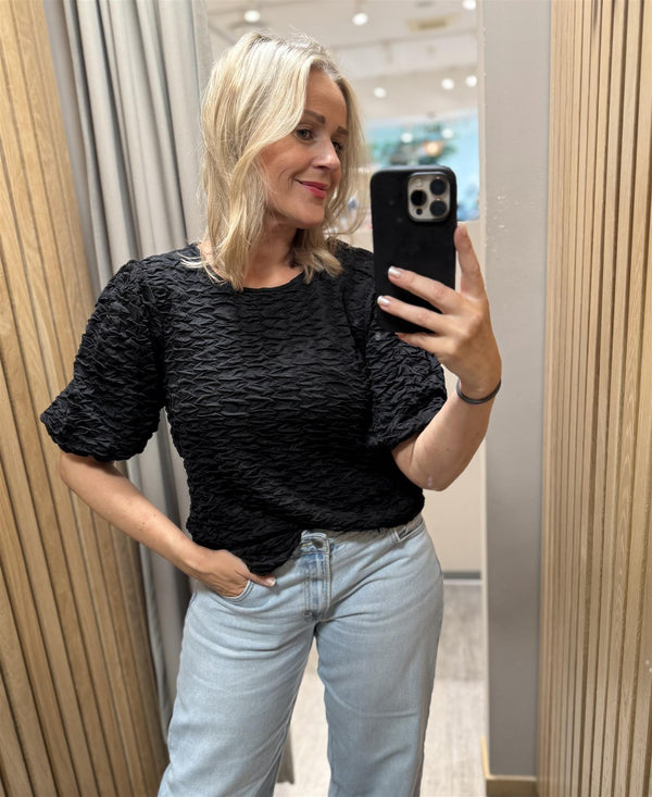 BEANA O-NECK S/S  TOP Sort