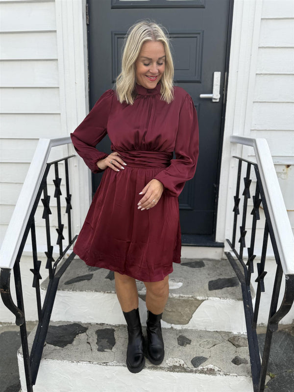 Aliba Satin Burgunder