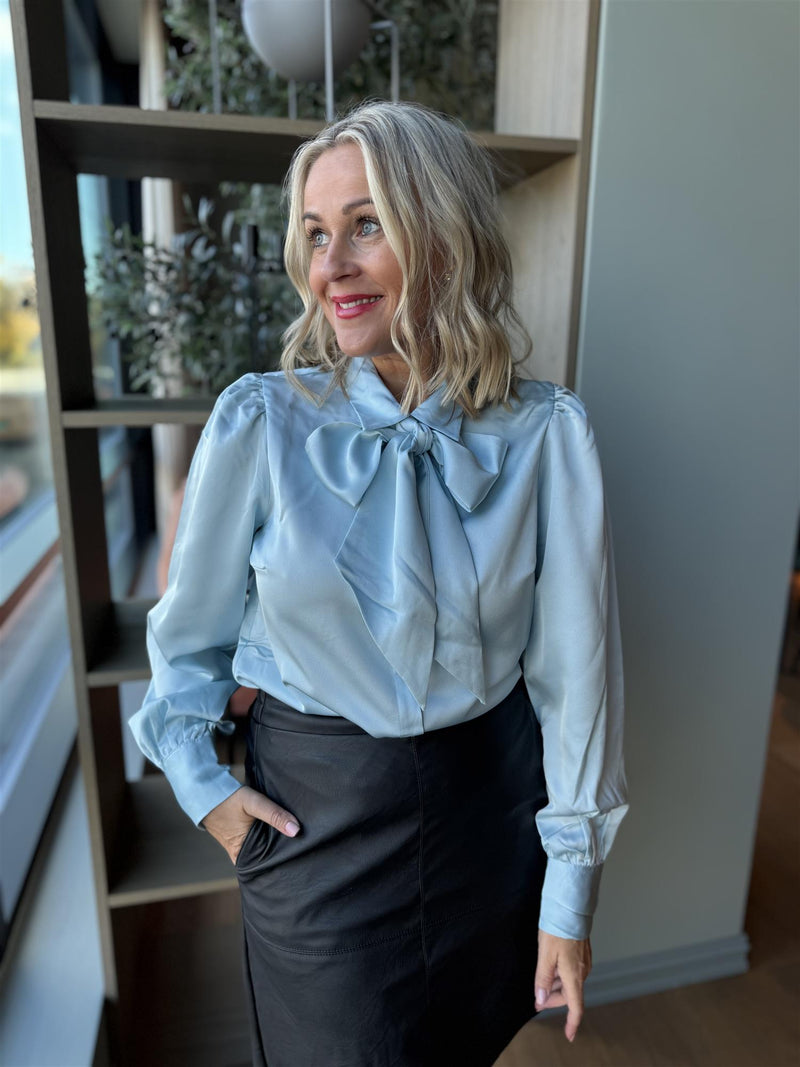 LUCHA L/S SHIRT Lys Blå