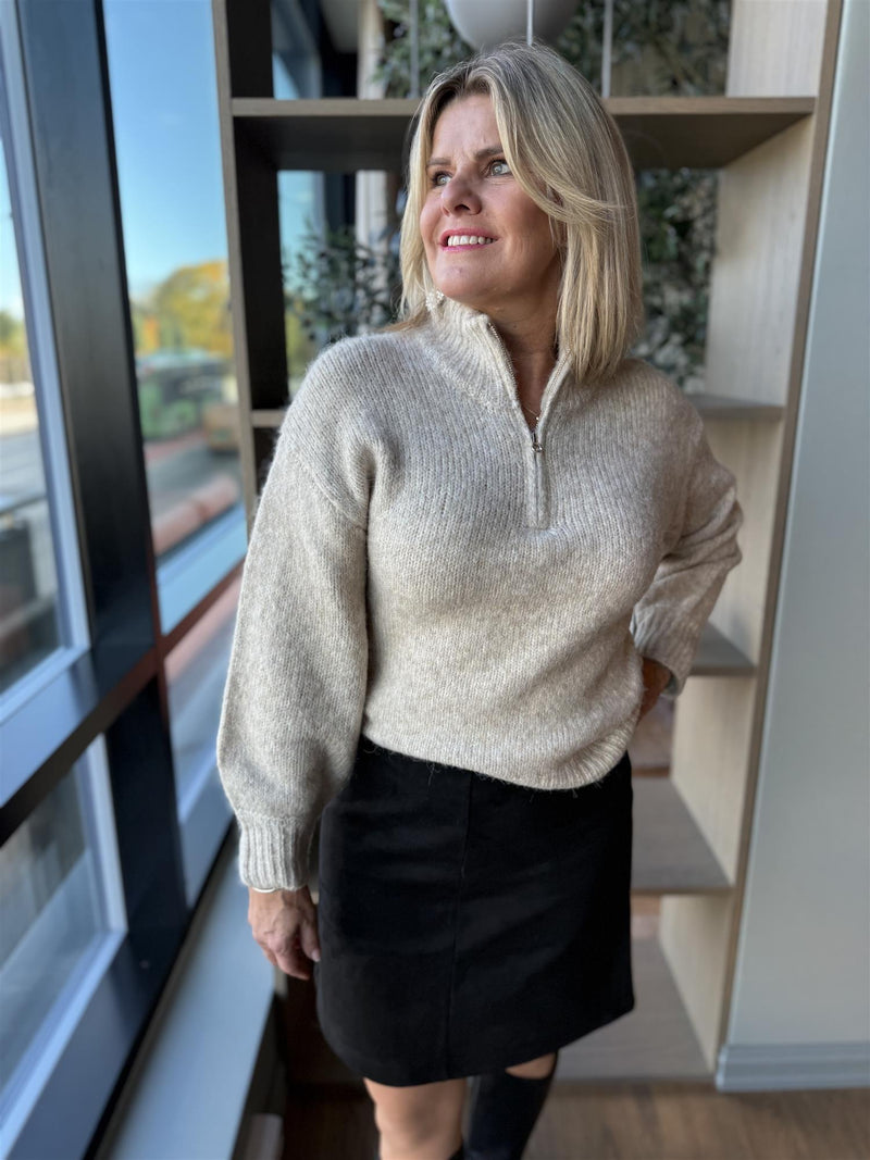Ladie`s Oversized Sweather Beige