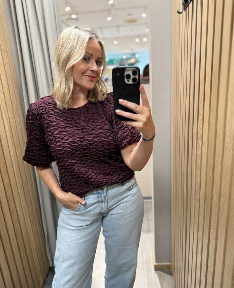 BEANA O-NECK S/S  TOP Mørk Plomme