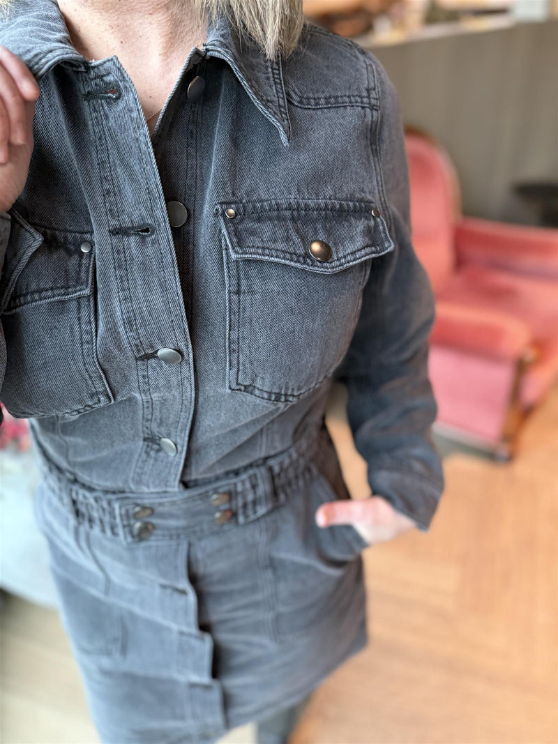Rounova L/S short denim dress Svart