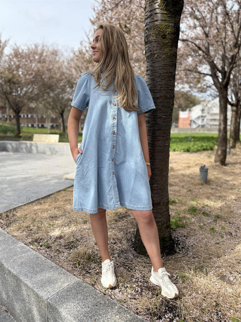 JOLENE 2/4 SHIRT DRESS Lys Jeansblå