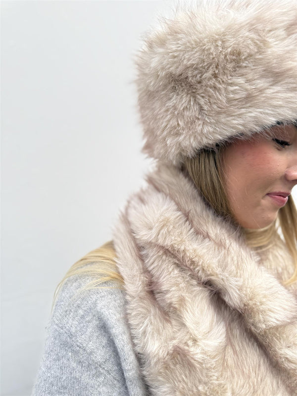 ANGELA FUSKEPELS Beige