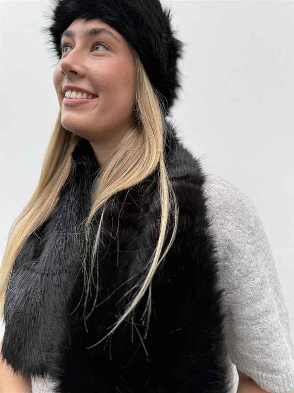 ANGELA FUSKEPELS Sort