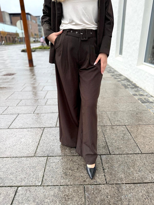 Vitta high pant Mørkebrun Med Striper