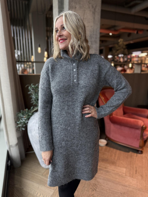 Nynni Highneck Knit Dress Grå Melert