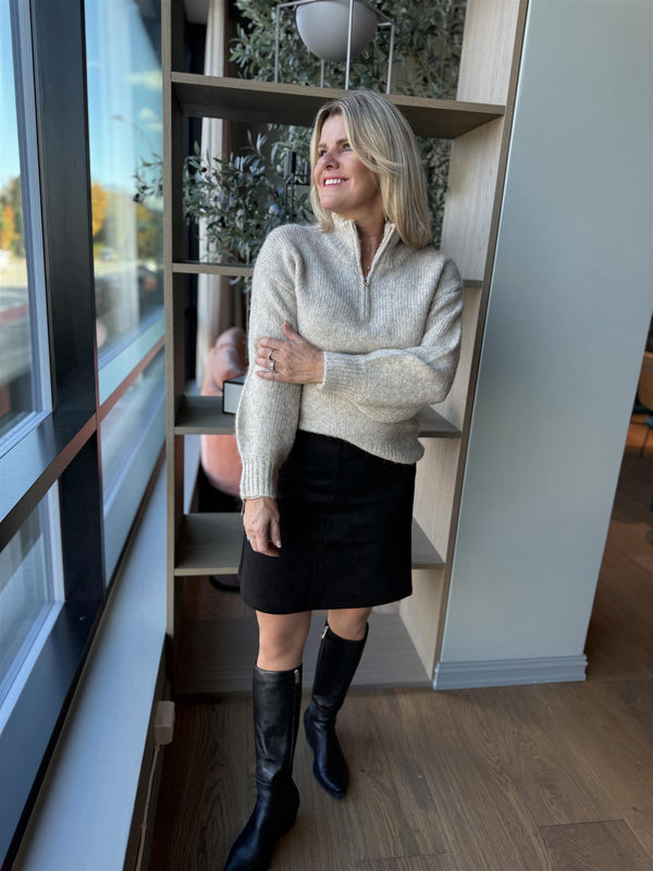 Ladie`s Oversized Sweather Beige