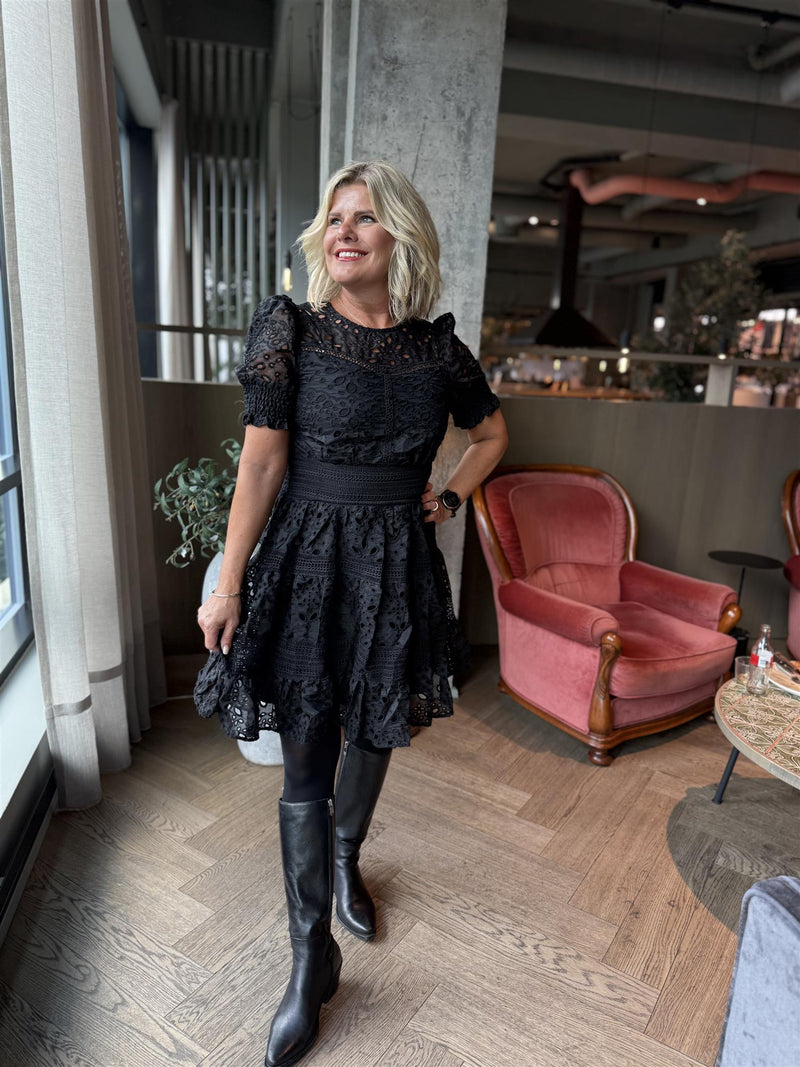 Eloise Lace Sort